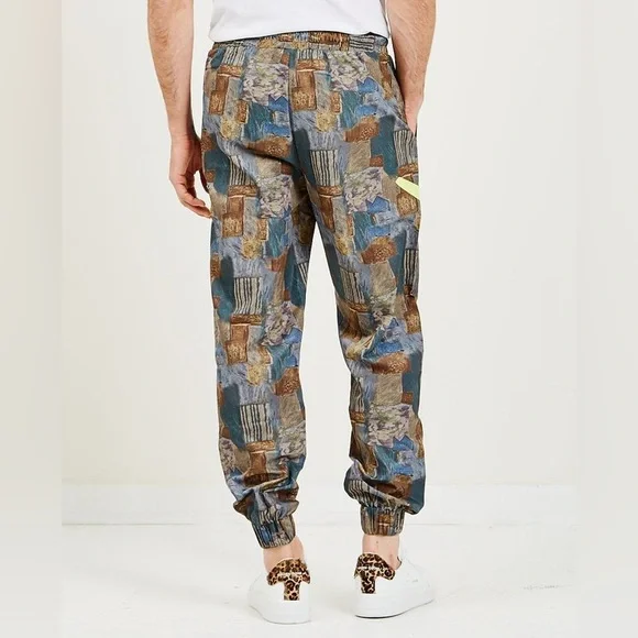 HAN KJØBEHAVN Men's Patchwork Print Joggers with Neon Chevron Details
